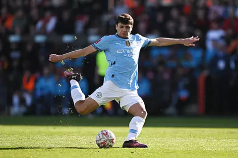 لا يشارك منذ 40 يوما.. لغز خوسانوف في مانشستر سيتي